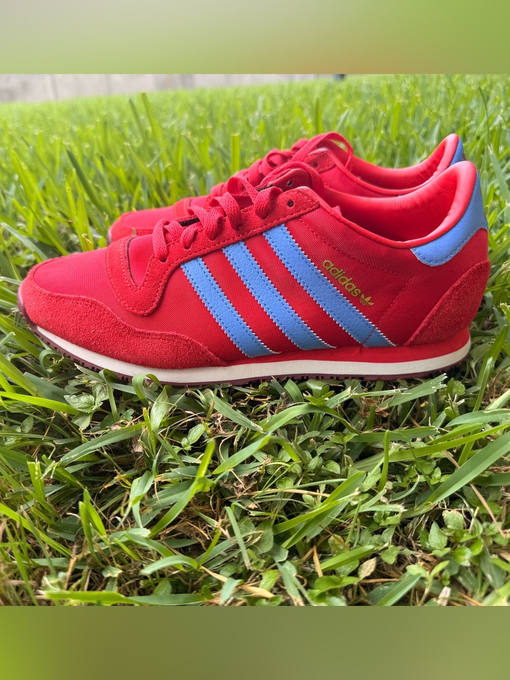 Adidas Galaxy OG Lace Up sneakers size 6.5 Men’s / 7.5 women’s